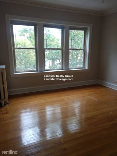 Main picture of 7438 N Artesian Ave