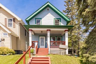 Main picture of 523 E 10th St
