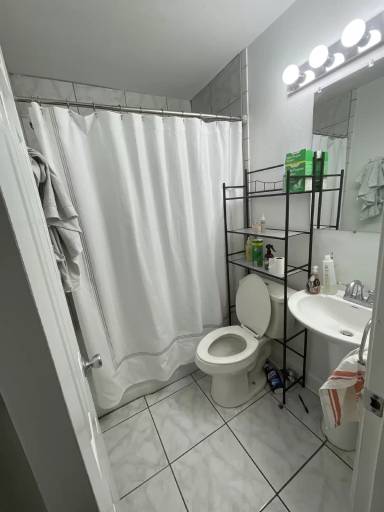 Main picture of 6001 Bellaire Dr