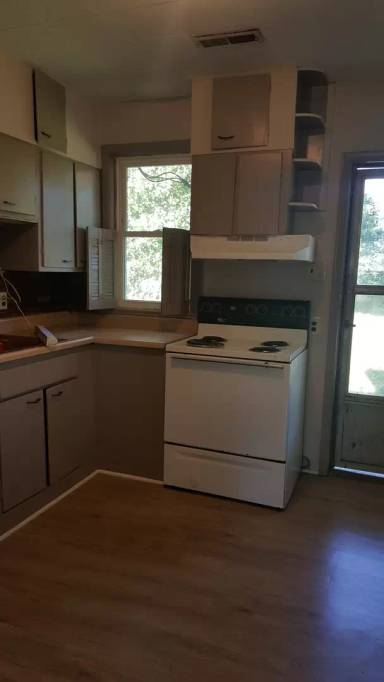 Main picture of 9361 Morgan St