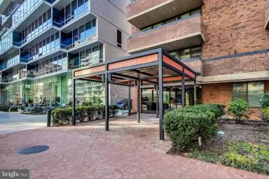 Main picture of 1100 West Ave