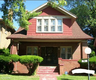 Main picture of 98 W Parkhurst Pl