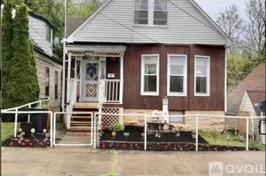 Main picture of 257 Thompson Ave