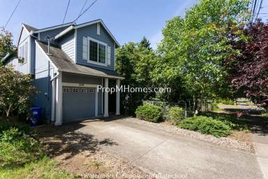 Main picture of 5110 SE Ogden St