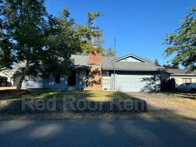 Main picture of 16817 19th Ave E