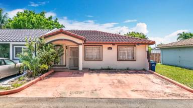 Main picture of 17372 Glen Oaks Ct