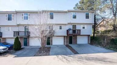 Main picture of 40 Cedarstone Ct