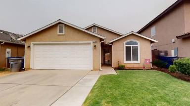 Main picture of 2390 N Milburn Ave
