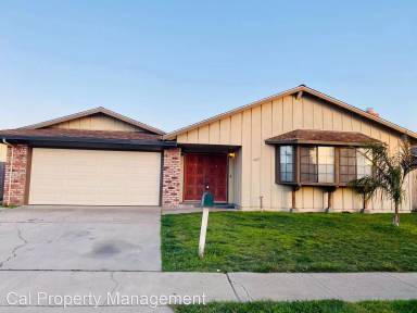 Main picture of 1012 Larkin Cir