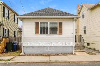 Main picture of 811 Wesley Ave