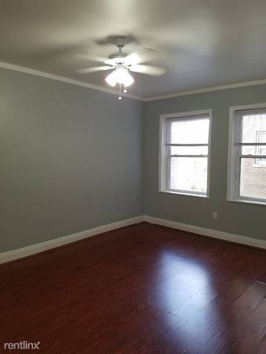 Main picture of 6930,6954,6971,6975 N Greenview Ave Apartments