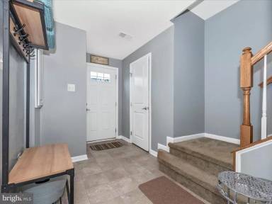 Main picture of 76 Norwood Dr