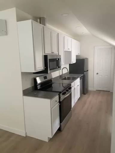 Main picture of 932 Bross St