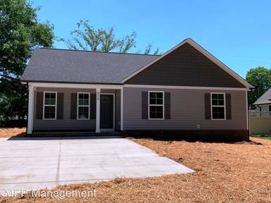 Main picture of 608 N Main St