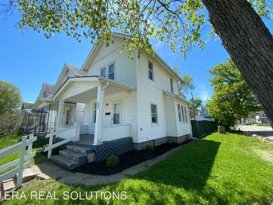 Main picture of 415 S Ogden Ave