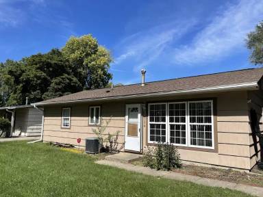 Main picture of 1824 Parkdale Dr