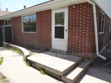 Main picture of 678 E 3390 S