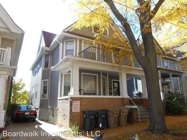 Main picture of 212 S Henry St