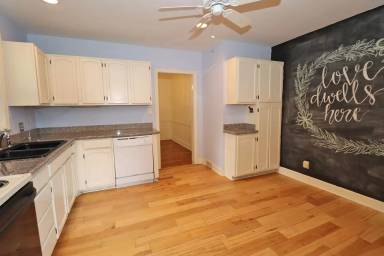 Main picture of 2716 Heyward St