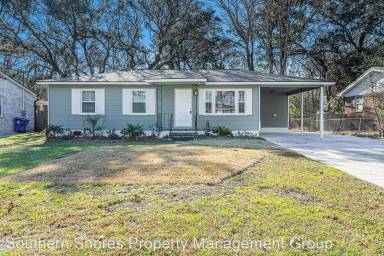Main picture of 2471 Lantern St