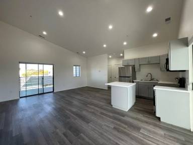 Main picture of 920 Shoofly St
