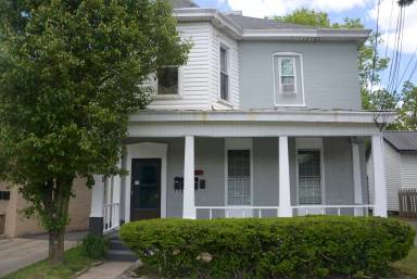 Main picture of 217 W Fourth St
