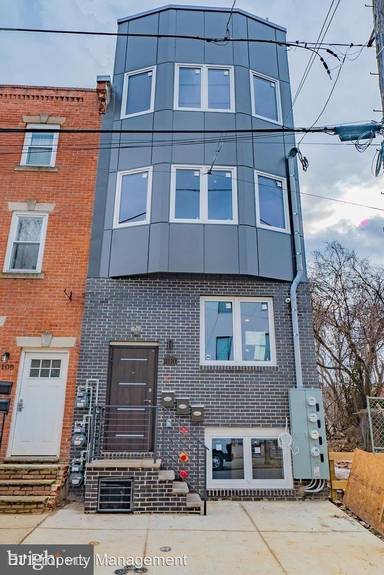 Main picture of 2110 W Master St