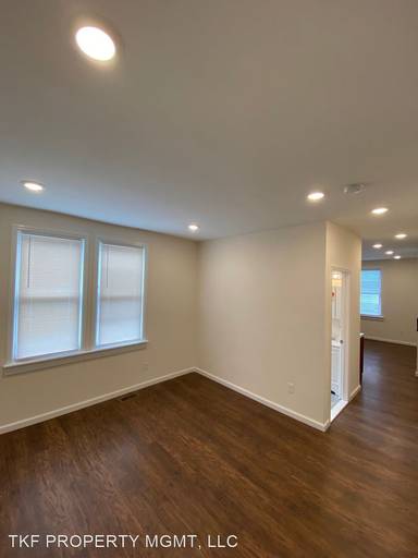 Main picture of 21 Highland Ter