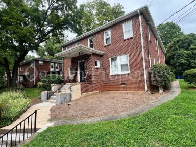 Main picture of 520 W End Blvd