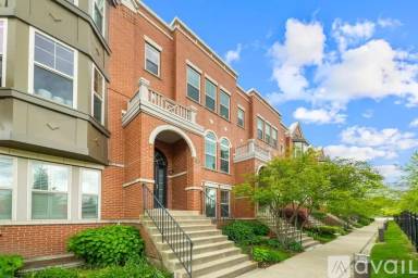 Main picture of 302 Narragansett Ct