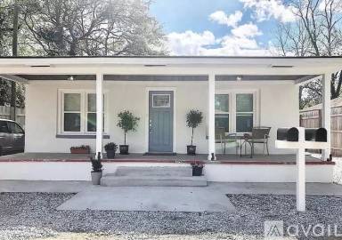 Main picture of 1419 Adele St