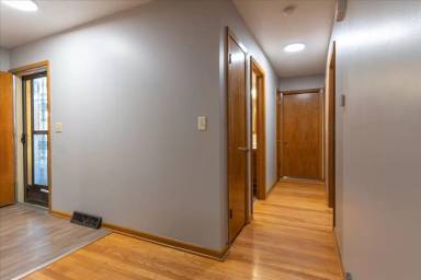 Main picture of 7221 Lexington Ave
