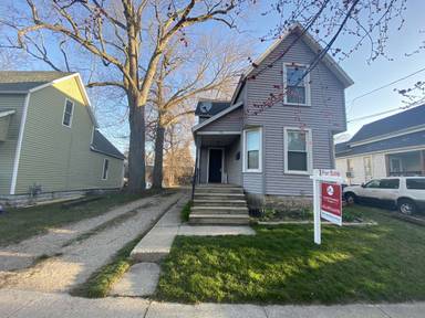 Main picture of 701 Vries St SW