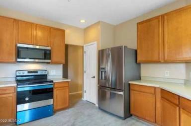 Main picture of 548 W Tiger Shark Rd