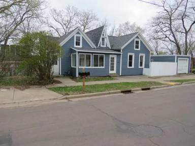 Main picture of 1105 Bellevue Ave