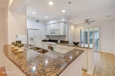 Main picture of 3711 Holland Ave
