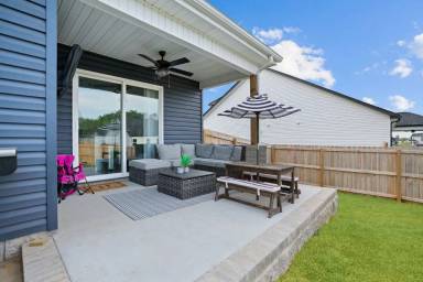 Main picture of 433 Pomeroy Dr