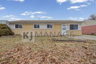 Main picture of 15777 Wendy St