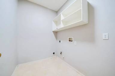 Main picture of 596 Norwood Dr