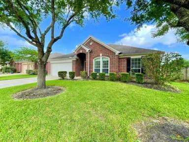 Main picture of 2215 Cambridge Shores Ln