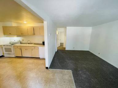 Main picture of 2292 Eloise Ave
