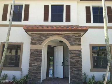 Main picture of 528 SE 32nd Ave