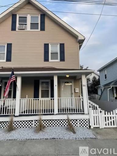 Main picture of 706 Hammond Ave