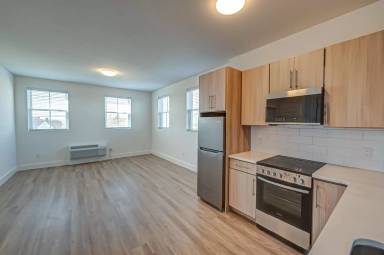 Main picture of 11 1st Ave