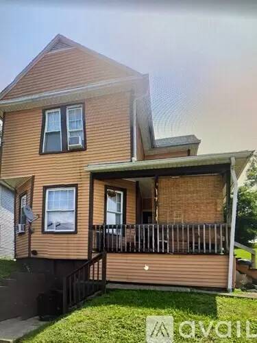 Main picture of 920 Charles Ave