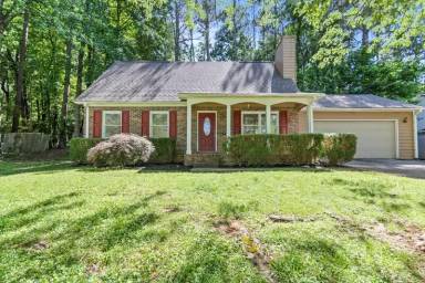 Main picture of 233 Pineridge Rd