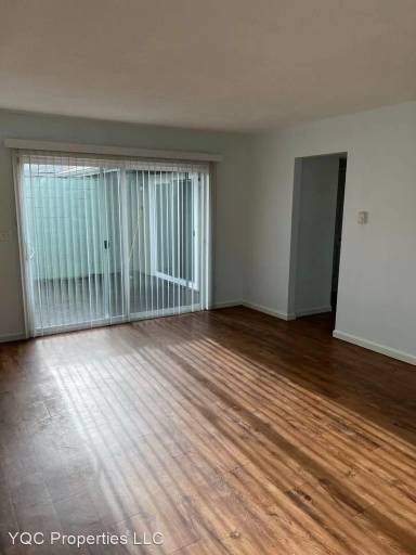 Main picture of 315-17 SE 118th Ave