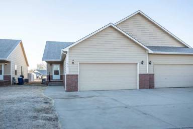 Main picture of 1046 E Karla Ct