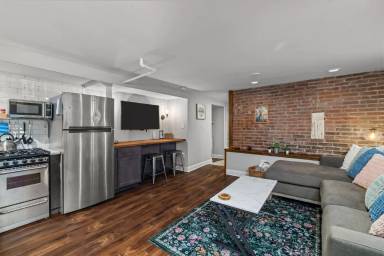 Main picture of 4600 McPherson Ave