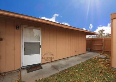 Main picture of 3121 W Hood Ave